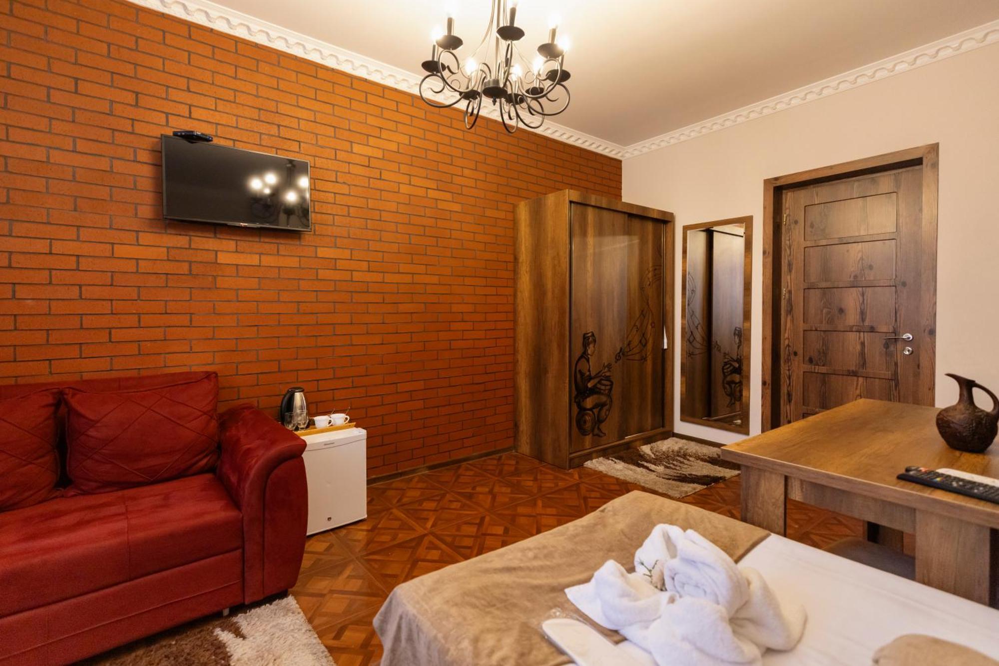 Hestia Boutique Hotel Gori Ngoại thất bức ảnh